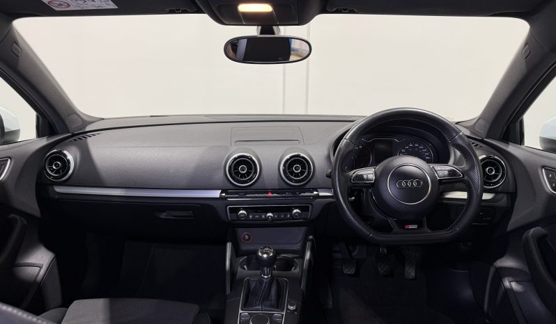 2014 Audi A3 Saloon full