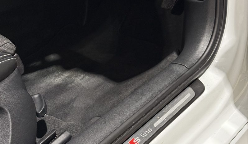 2014 Audi A3 Saloon full