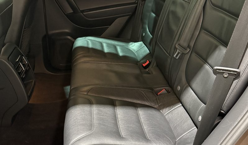 2012 VW Touareg 3.0 V6 TDI full