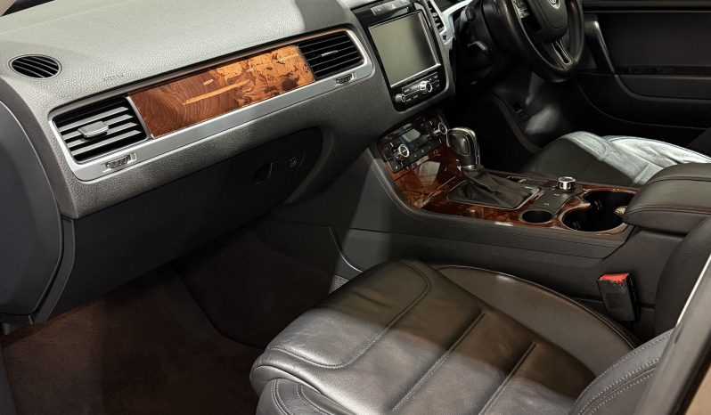 2012 VW Touareg 3.0 V6 TDI full