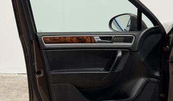 2012 VW Touareg 3.0 V6 TDI full