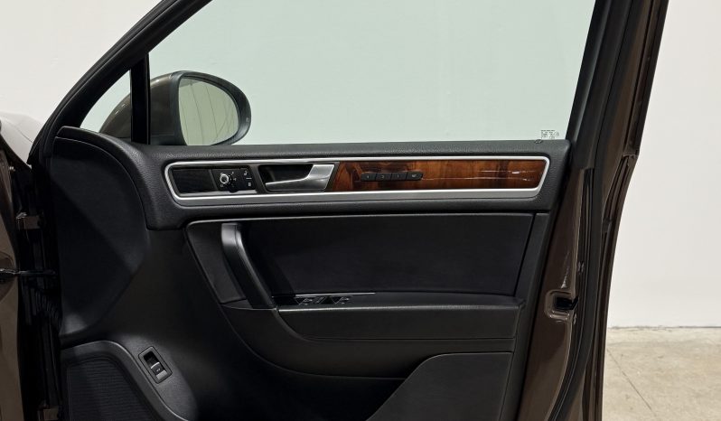 2012 VW Touareg 3.0 V6 TDI full