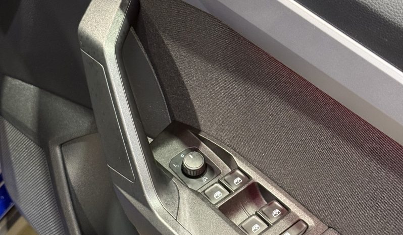 2019 SEAT Arona 1.0 TSI FR SUV full