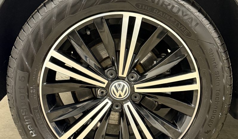 2018 Volkswagen Tiguan 2.0 TDI SE Navigation SUV full
