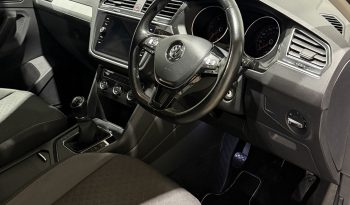 2018 Volkswagen Tiguan 2.0 TDI SE Navigation SUV full