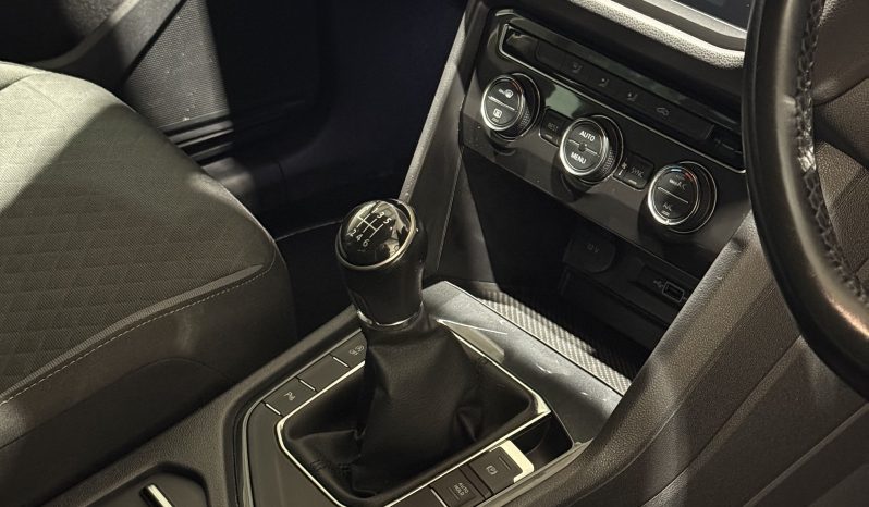 2018 Volkswagen Tiguan 2.0 TDI SE Navigation SUV full