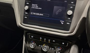 2018 Volkswagen Tiguan 2.0 TDI SE Navigation SUV full