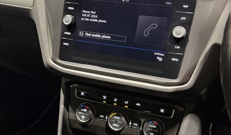 2018 Volkswagen Tiguan 2.0 TDI SE Navigation SUV full