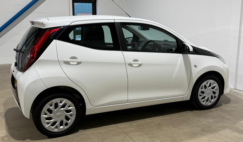 2021 Toyota AYGO 1.0 VVT-i x-play full