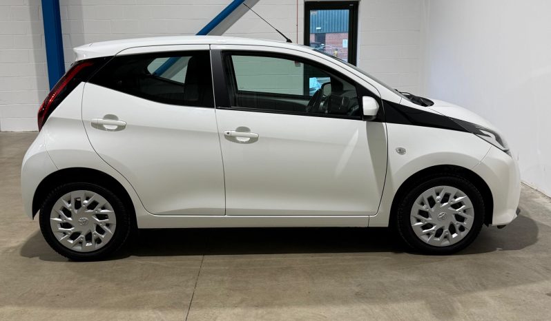 2021 Toyota AYGO 1.0 VVT-i x-play full